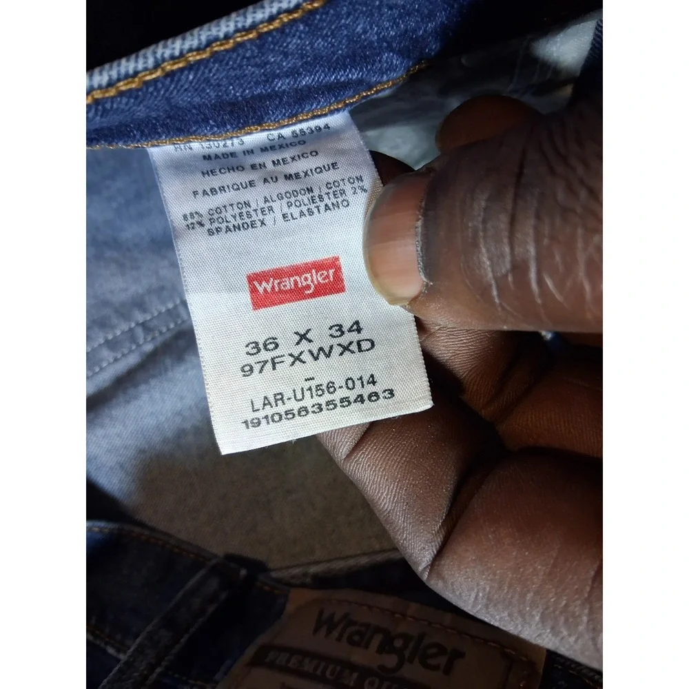 Wrangler Mens Jeans 36x34 Blue Classic Fit Straight Leg‎ Denim Pants